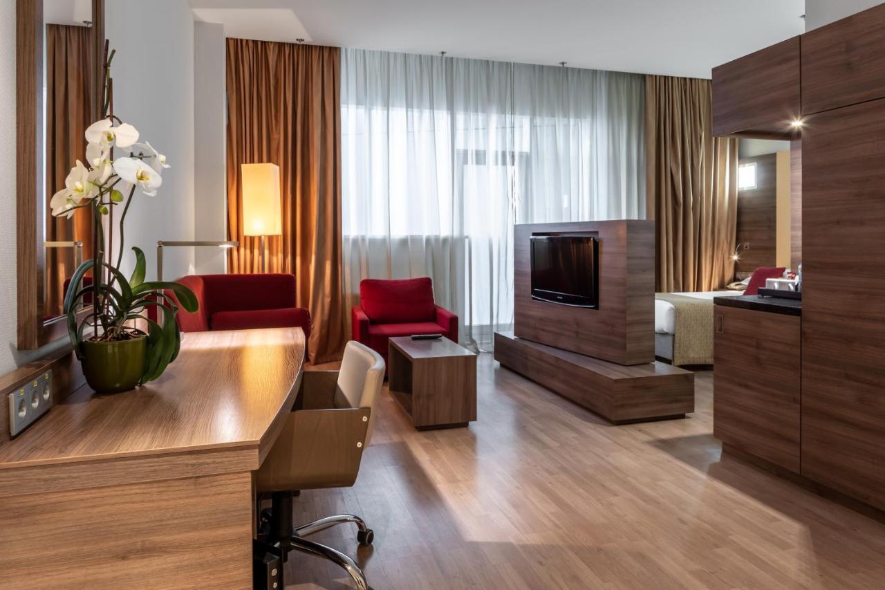 Ramada Encore Kiev Luaran gambar