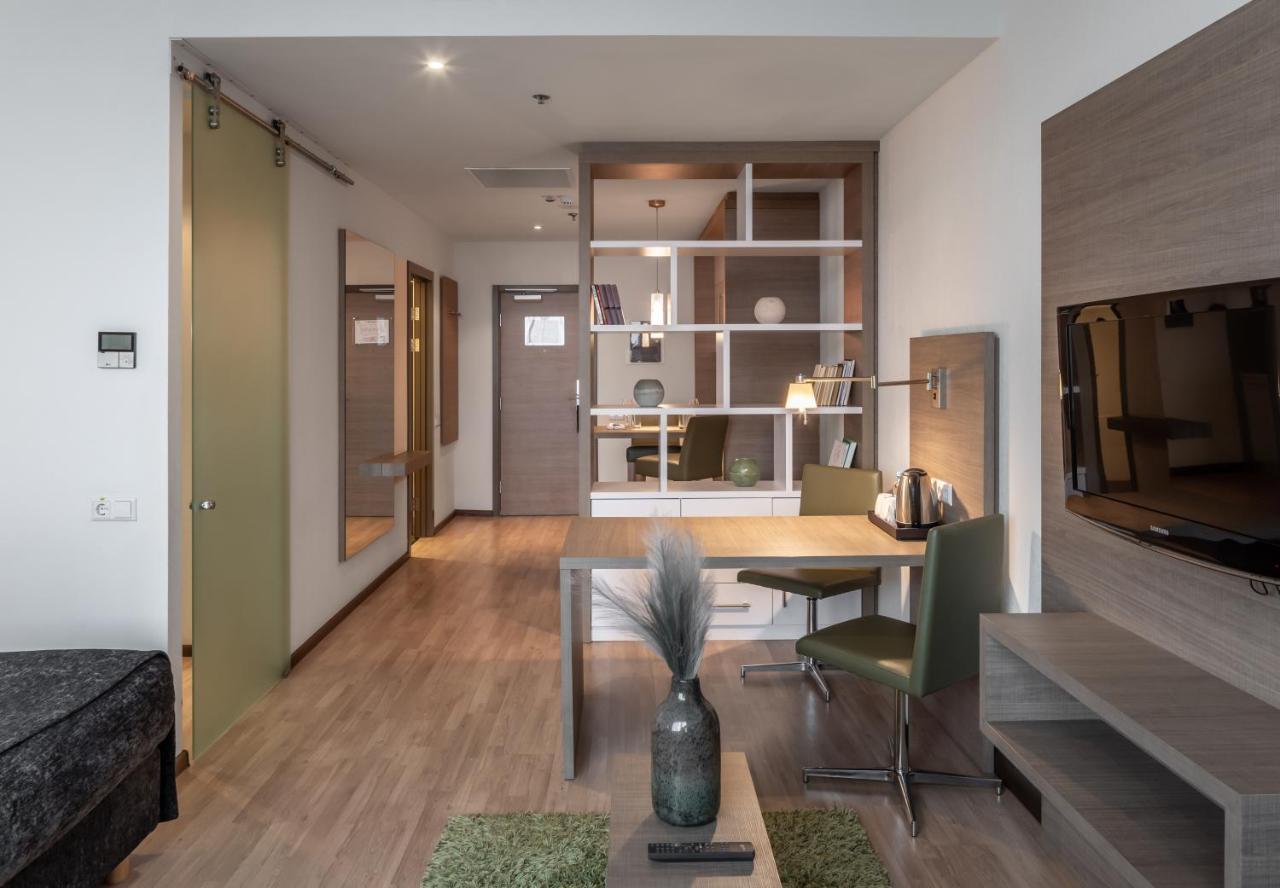 Ramada Encore Kiev Luaran gambar