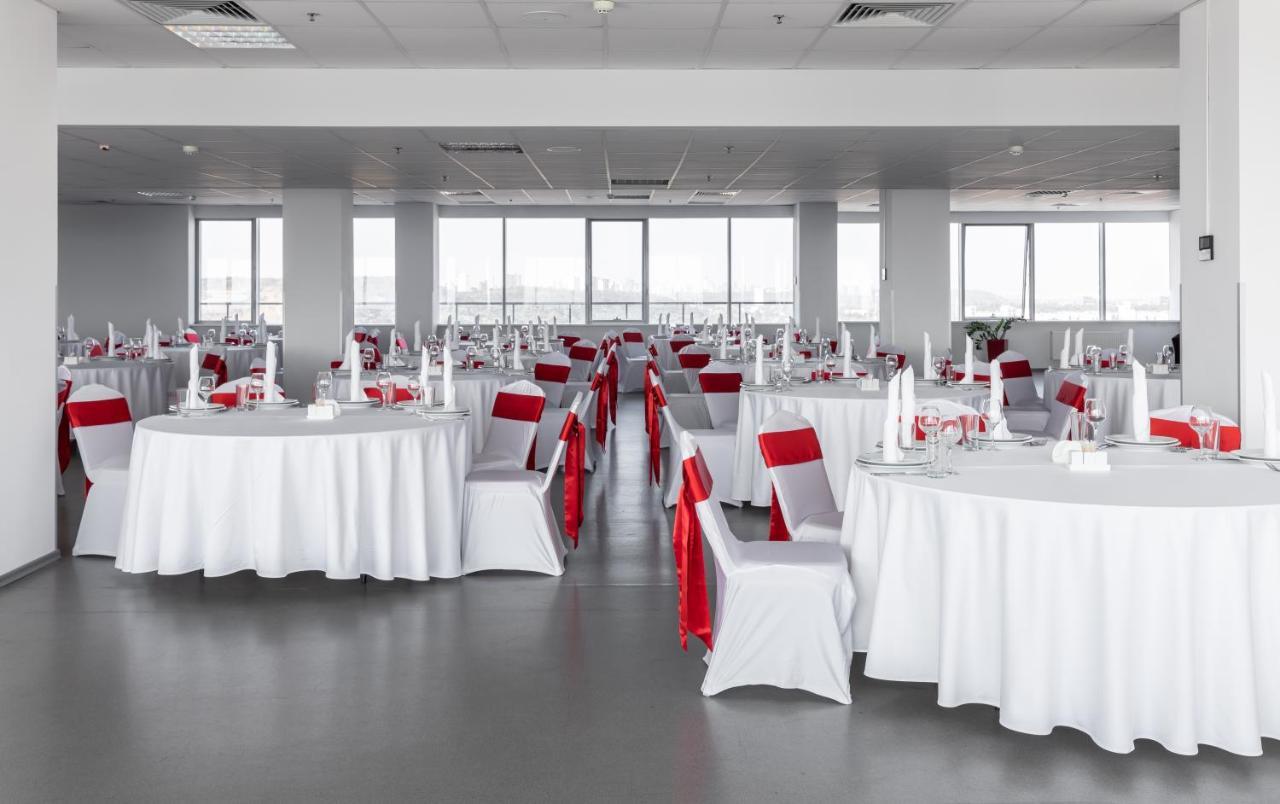 Ramada Encore Kiev Luaran gambar