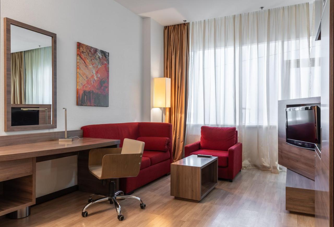 Ramada Encore Kiev Luaran gambar
