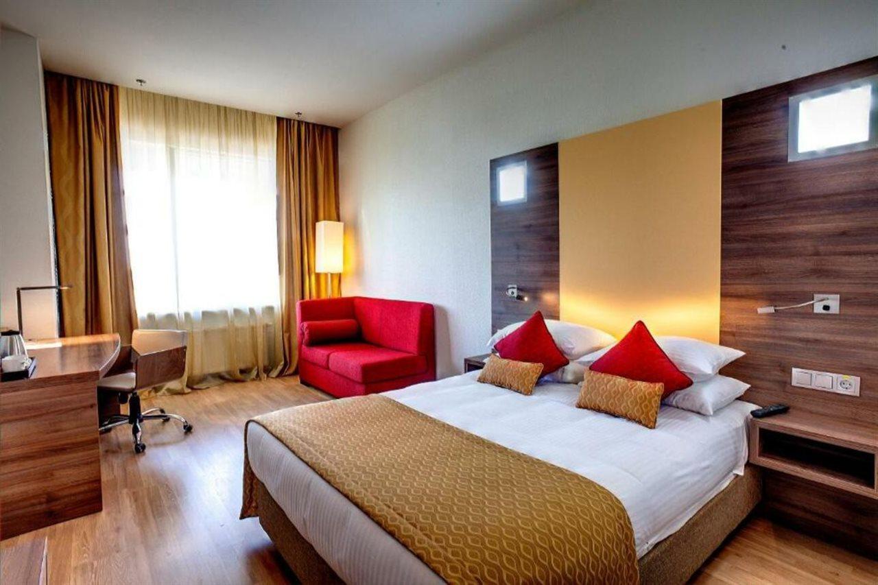 Ramada Encore Kiev Luaran gambar