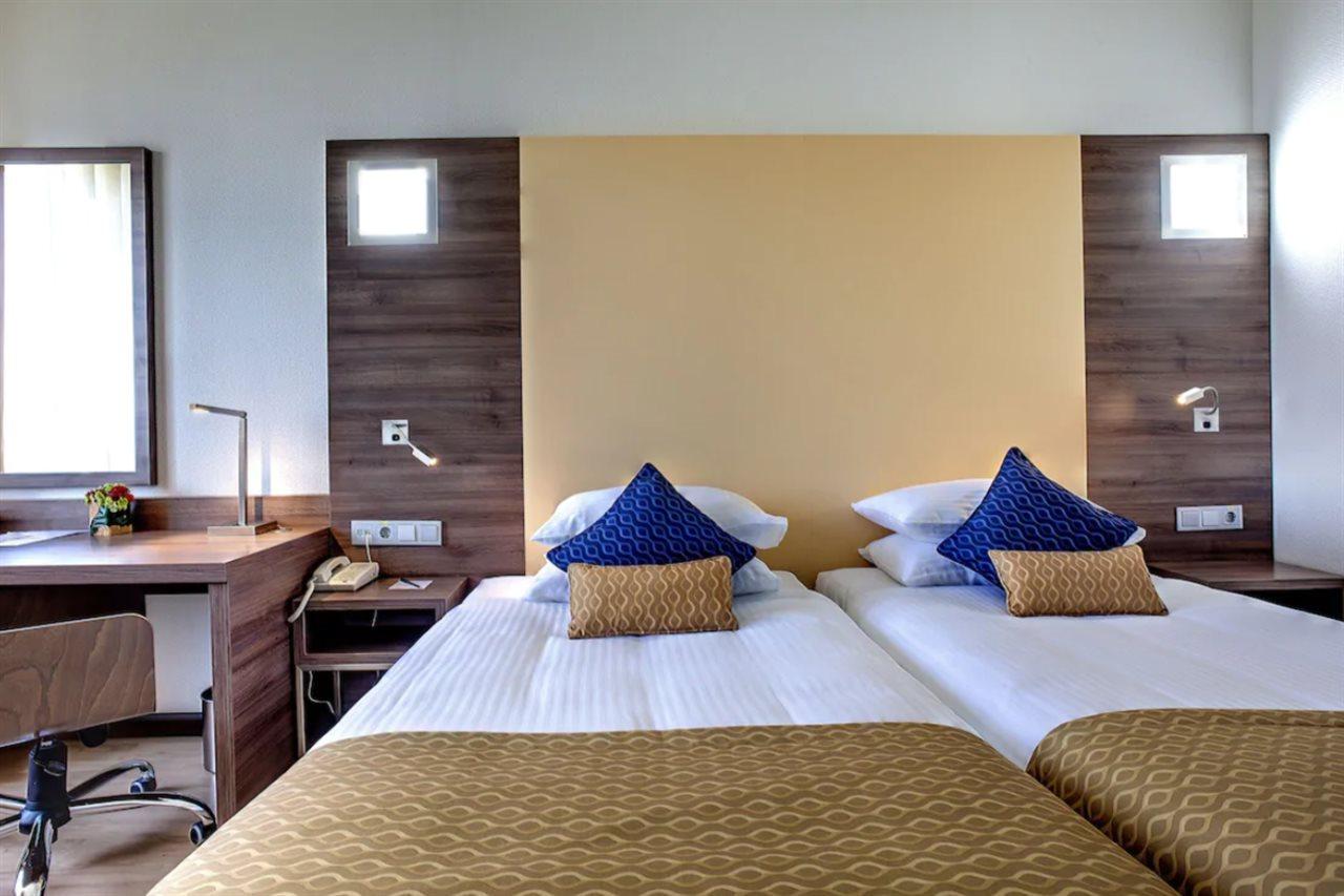 Ramada Encore Kiev Luaran gambar